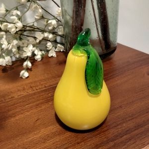 VTG Pear Figurine 🥭